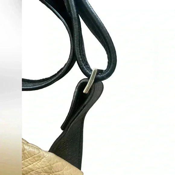 Tom Thomas Leathers Daz Asymmetrical Crossbody - Picture 9 of 15